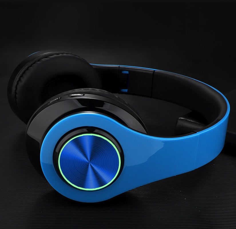Premium Wireless Bluetooth Headphones with Super Bass, Foldable Design, and Integrated Microphone